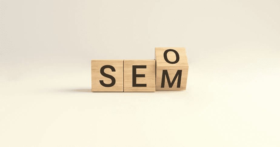 SEO vs. SEM: Compreendendo as diferenças essenciais e a importância de trabalhar com ambos